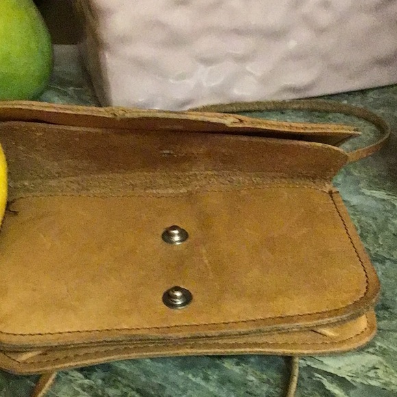 Brazilian🌟artisan made🍮tiny purse, long strap. Beautiful! - Picture 6 of 13